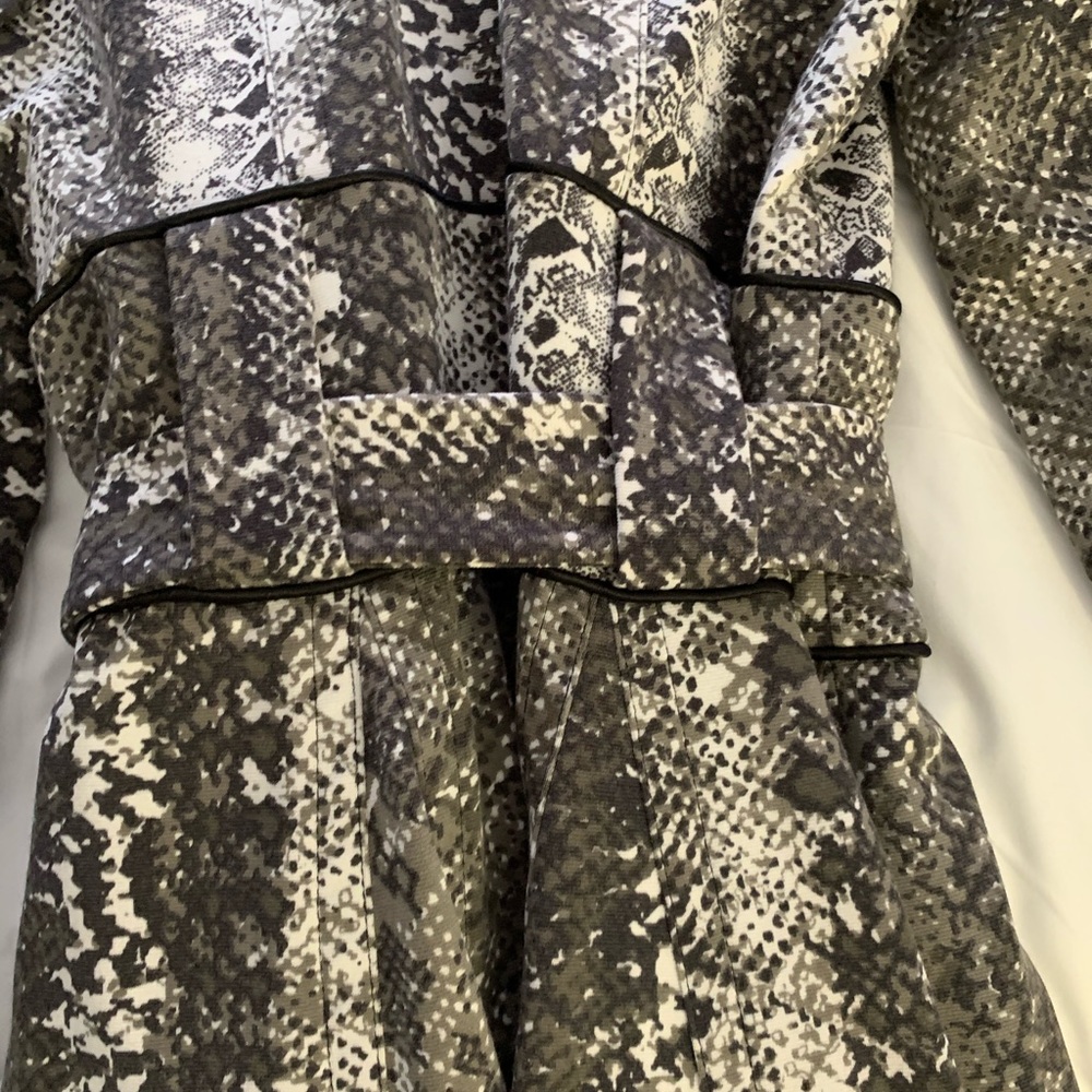 Jacket (Animal Print) - Picture 6 of 8